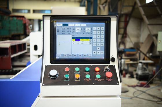 두 배 측 CNC V 홈을 파는 기계 절단 도구 유압 판금 1250 Mm