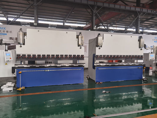 직렬로 연결된 CNC 수압기 브레이크 구부리는 기계 WC67K-1200T/12000mm
