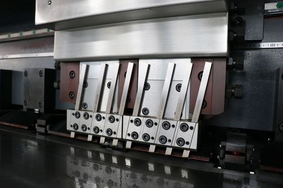 C20604 6000mm 자동 V 홈을 파는 기계 2개의 머리 CNC 홈을 파는 기계