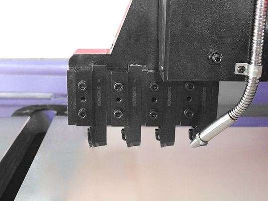 두 배 드라이브 내각 문 1250mm 70m/Min를 위한 자동적인 CNC V 강저 절단기 기계