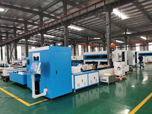 6m 관 CNC 절단 기계 레이저 발전기 1500W 7P 물 냉각